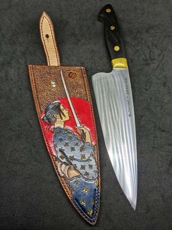 Ukir Kulit pada Scabbard Pisau Chef